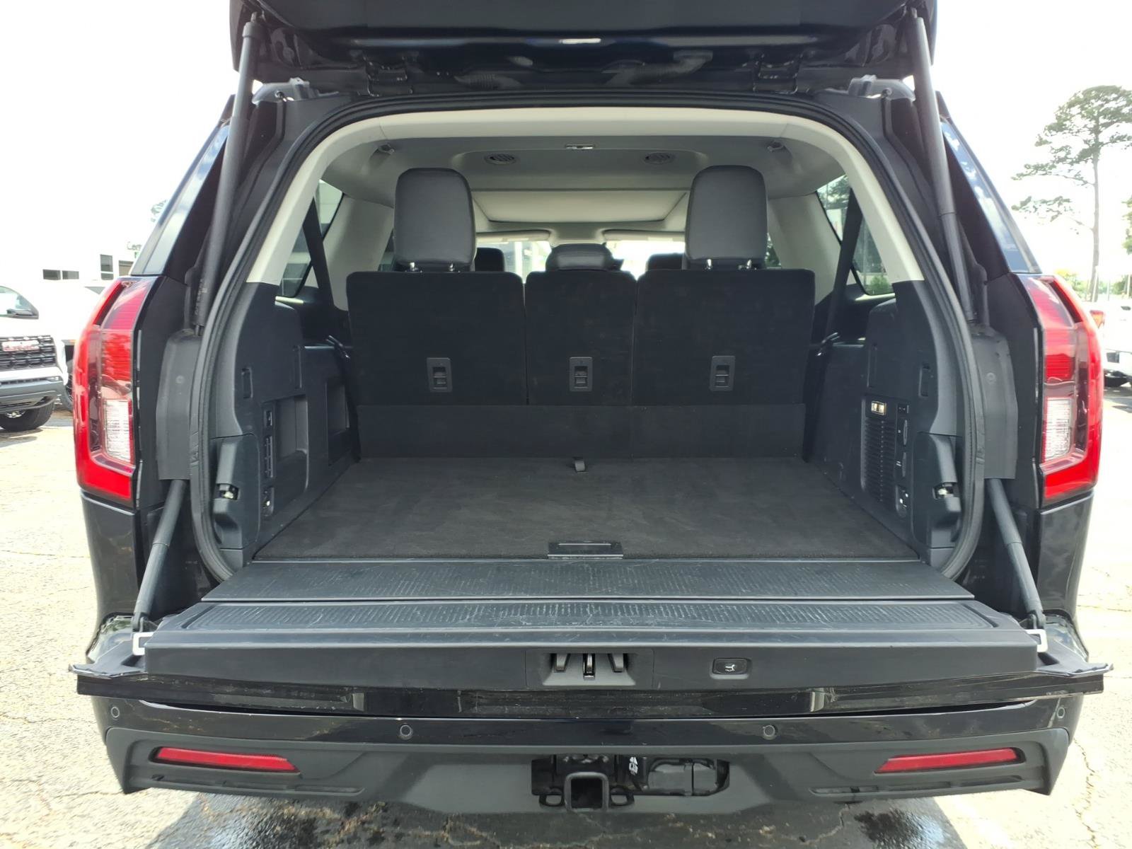 Used 2025 Ford Expedition Max Active AWD/4WD image 5