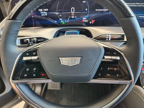 New 2026 Cadillac Vistiq Premium Luxury w/ LPO, Floor Liner Package AWD/4WD image 32