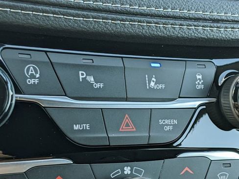 New 2026 Chrysler Pacifica Select image 25