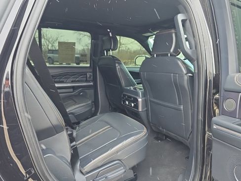 Used 2024 Ford Expedition Platinum AWD/4WD image 41