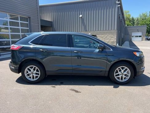 Used 2023 Ford Edge SEL w/ Convenience Package AWD/4WD image 4