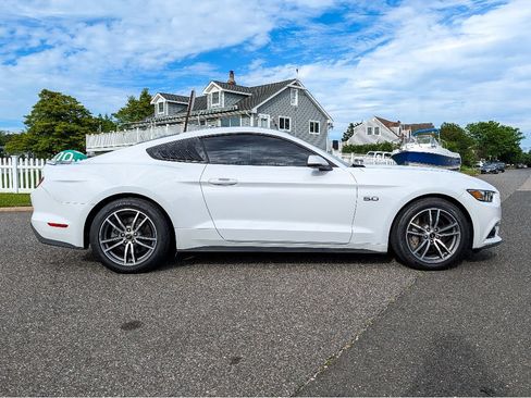 Used 2015 Ford Mustang GT Premium RWD image 4
