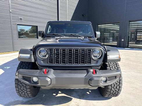 Used 2024 Jeep Wrangler Unlimited Rubicon image 6