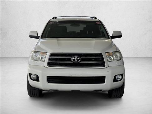 Used 2013 Toyota Sequoia SR5 w/ Sport Appearance Pkg image 7