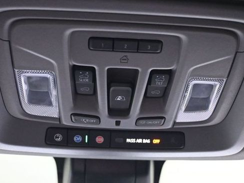 Used 2021 GMC Sierra 1500 Denali w/ Denali Ultimate Package AWD/4WD image 22