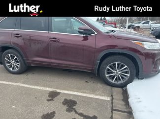 Certified 2017 Toyota Highlander XLE video 1