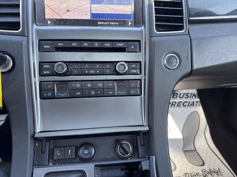 Used 2010 Ford Taurus Limited image 19