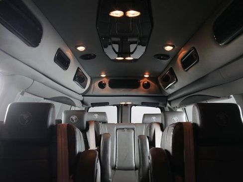 Used 2022 Chevrolet Express 2500 Extended w/ Enhanced Convenience Package RWD image 25
