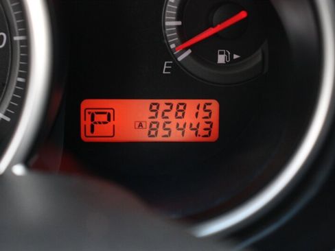 Used 2012 Nissan Versa 1.8 S w/ Special Edition Pkg image 7