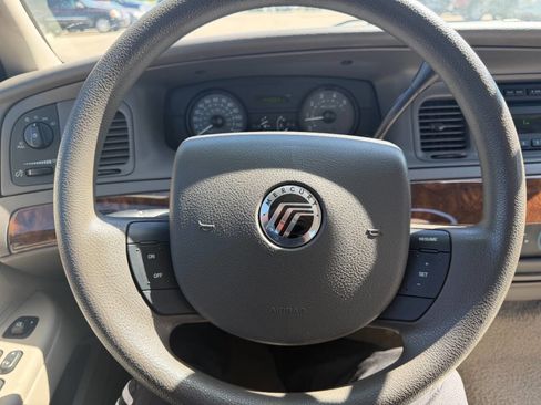 Used 2008 Mercury Grand Marquis GS RWD image 17