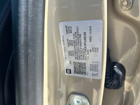 Used 2023 Chevrolet Colorado Z71 w/ Z71 Convenience Package 2 AWD/4WD image 16