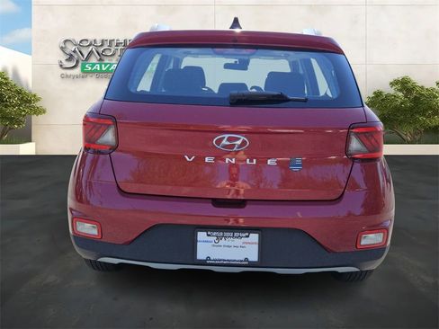 Used 2022 Hyundai Venue SEL w/ Cargo Package FWD image 4
