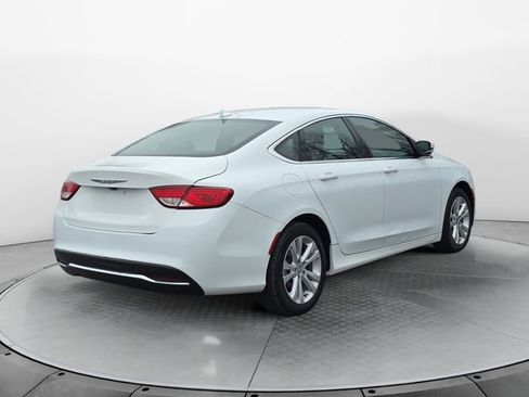 Used 2017 Chrysler 200 Limited Platinum image 5