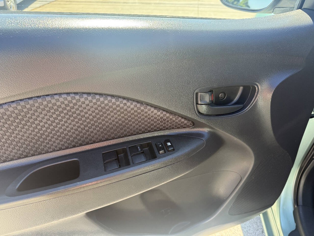 Used 2008 Toyota Yaris Sedan FWD image 16