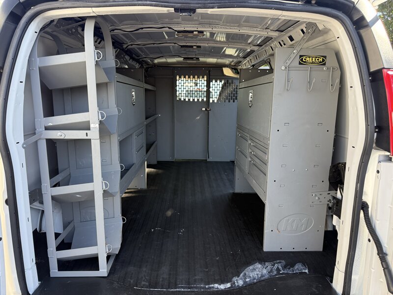 Used 2023 GMC Savana 2500 w/ Driver Convenience Package RWD image 18