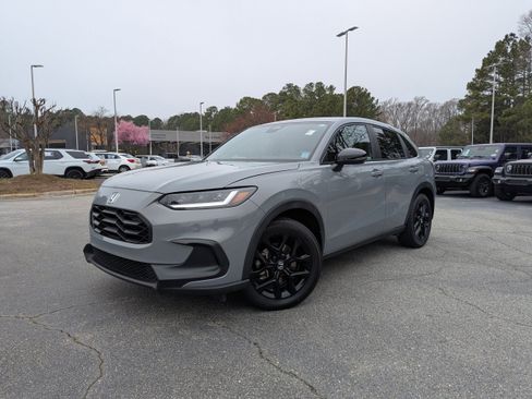 Used 2023 Honda HR-V Sport image 1