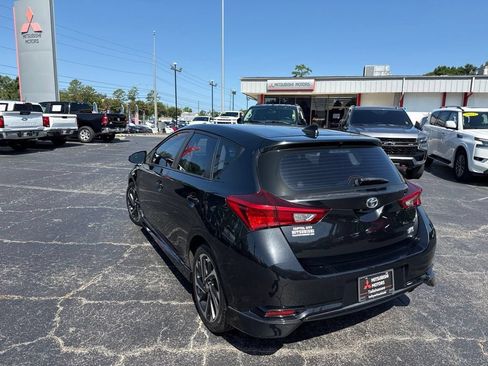 Used 2017 Toyota Corolla iM FWD image 8