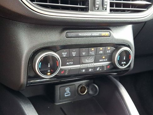 Certified 2022 Ford Escape SEL w/ SEL Stealth AWD Package image 16