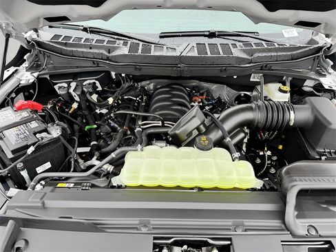 New 2025 Ford F150 XLT w/ Equipment Group 302A MID image 9