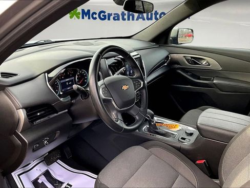 Used 2023 Chevrolet Traverse LT image 18