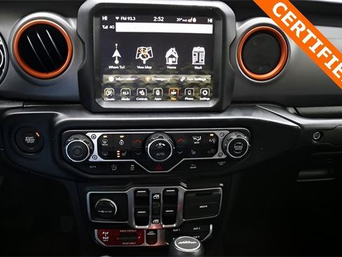 Used 2023 Jeep Gladiator Mojave w/ Cold Weather Group image 19