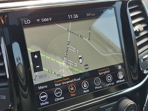 Used 2020 Jeep Grand Cherokee Limited AWD/4WD image 18