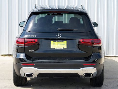 Used 2021 Mercedes-Benz GLB 250 w/ Premium Package image 50