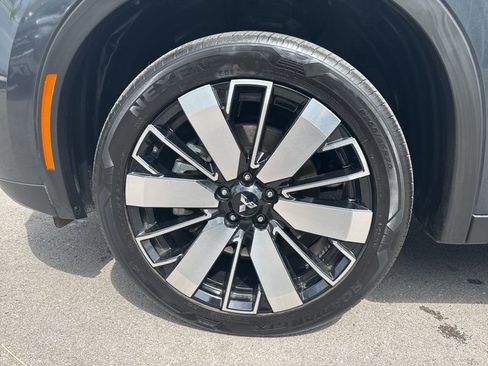 Used 2025 Mitsubishi Outlander SE FWD image 29