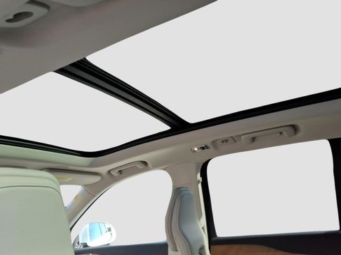 Used 2022 Volvo XC90 T6 Momentum w/ Climate Package AWD/4WD image 14