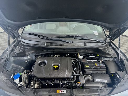 Used 2025 Kia Soul LX w/ LX Technology Package image 32