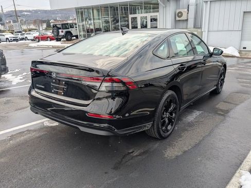 Used 2025 Honda Accord SE image 5