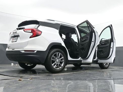 Used 2023 GMC Terrain SLT image 72