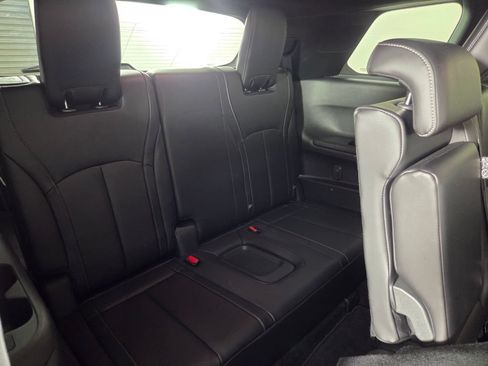 Used 2025 INFINITI QX60 Luxe w/ Black Edition FWD image 30