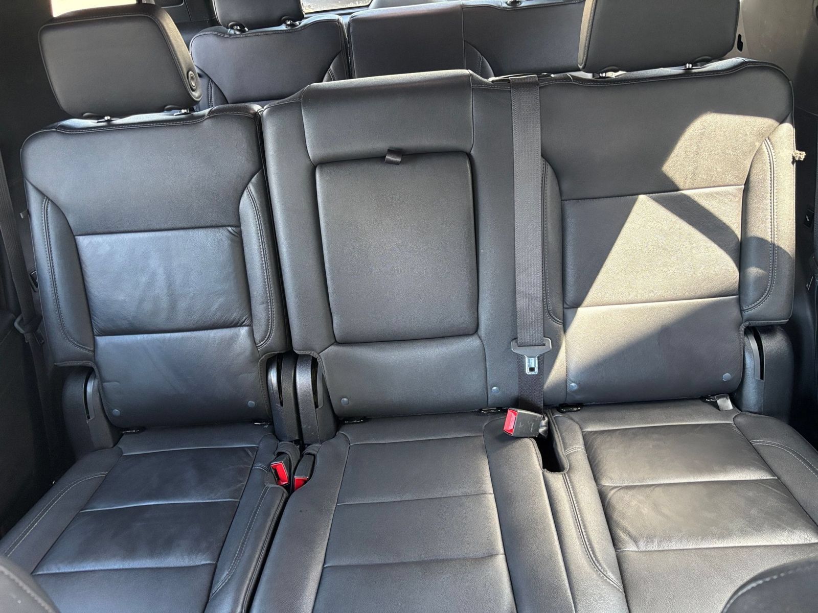 Used 2023 Chevrolet Tahoe LT w/ Luxury Package RWD image 41