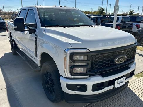 New 2026 Ford F250 Lariat w/ Black Appearance Package image 30