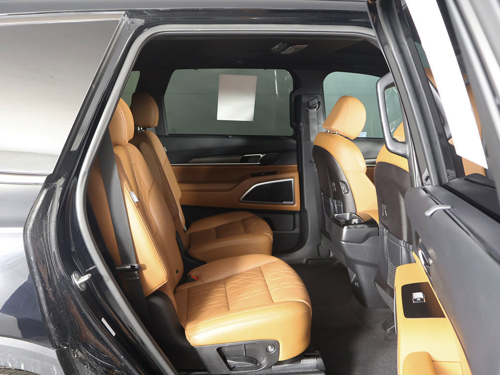 Used 2025 Kia Telluride EX X-Line AWD/4WD image 32