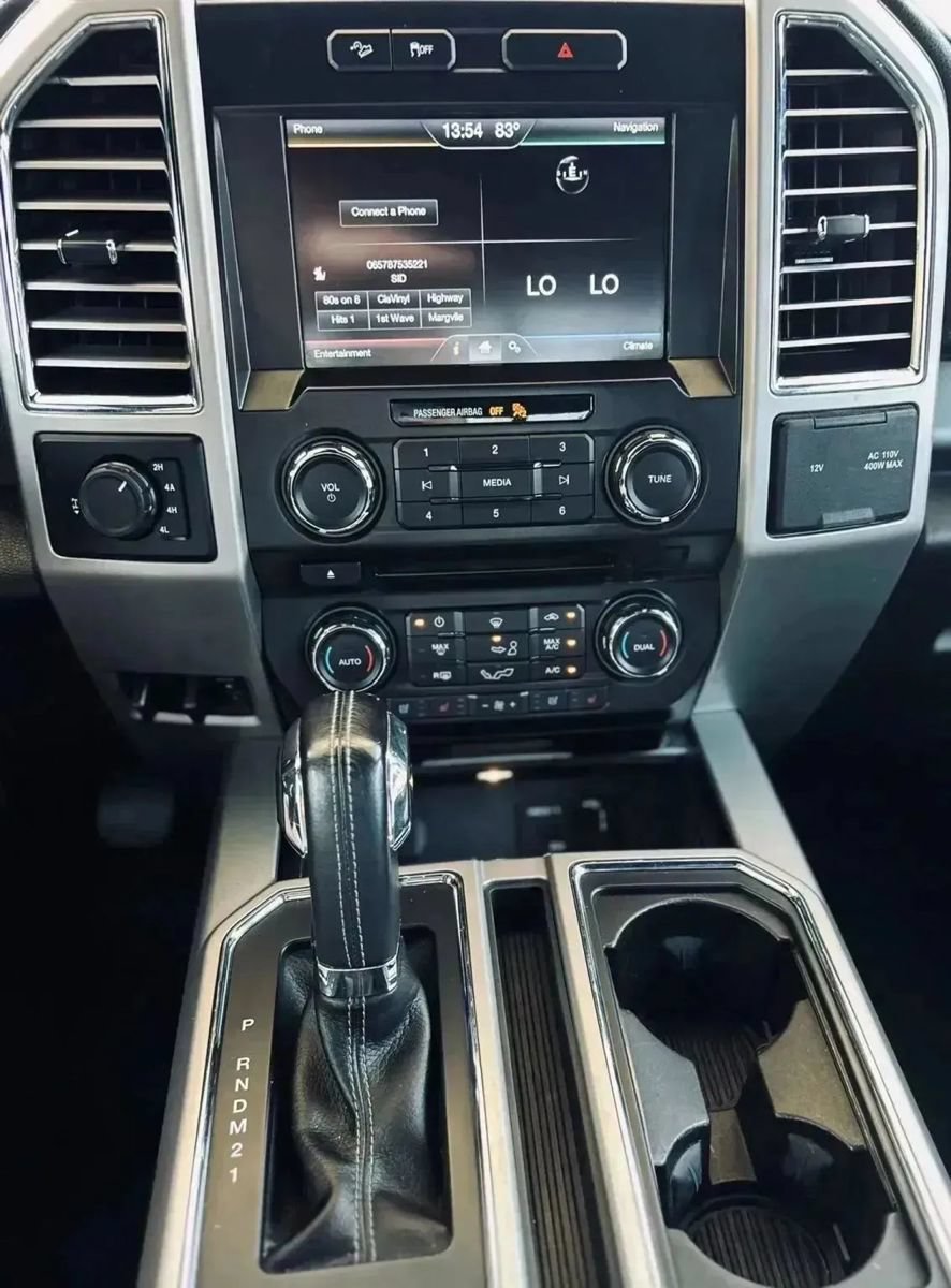 Used 2015 Ford F150 Lariat AWD/4WD image 23
