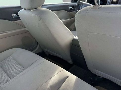 Used 2012 Ford Fusion S image 9