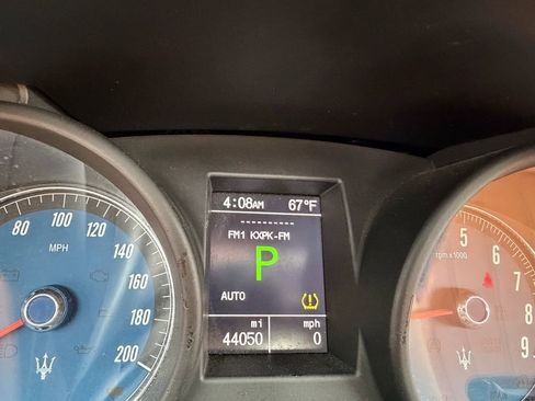 Used 2011 Maserati GranTurismo Coupe image 31