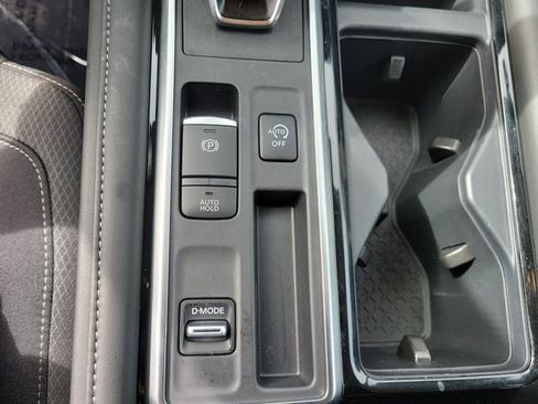 Used 2026 Nissan Pathfinder SV image 33