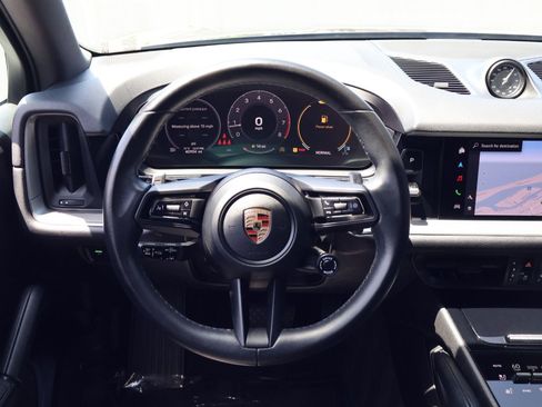 Certified 2024 Porsche Cayenne AWD/4WD image 16