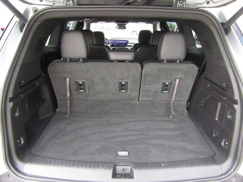 Used 2025 Buick Enclave Preferred image 36