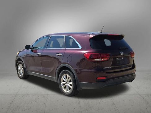 Used 2019 Kia Sorento FWD image 4