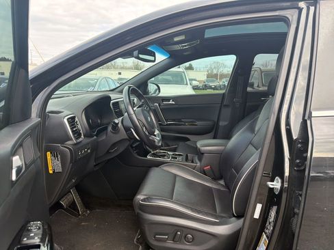 Used 2021 Kia Sportage SX image 2