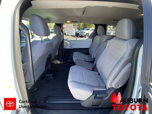 Certified 2026 Toyota Sienna LE FWD image 27
