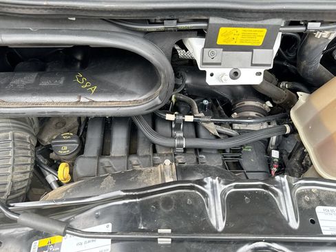 Used 2025 RAM ProMaster 2500 w/ Convenience Group FWD image 26