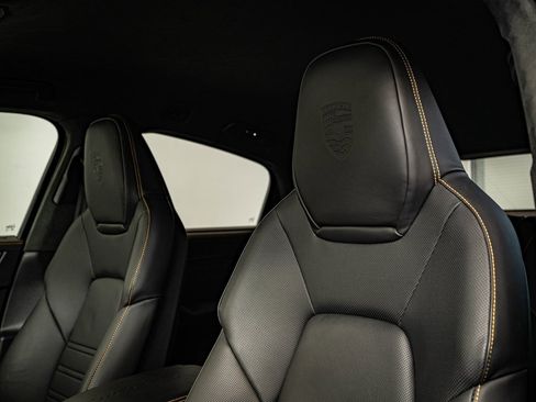 Certified 2024 Porsche Cayenne Turbo GT image 29