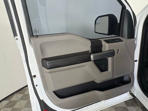 Used 2018 Ford F150 XLT w/ Trailer Tow Package image 10