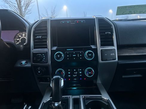 Used 2019 Ford F150 Lariat image 24