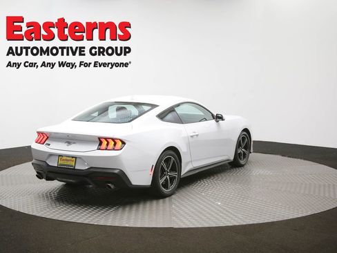 Used 2025 Ford Mustang Coupe RWD image 38